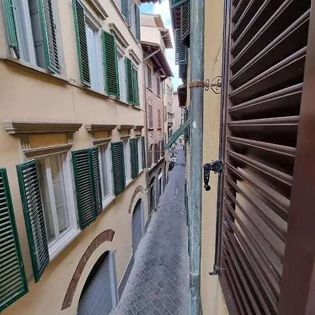 Heart Uffizi - Renovated And Apartament Florencja